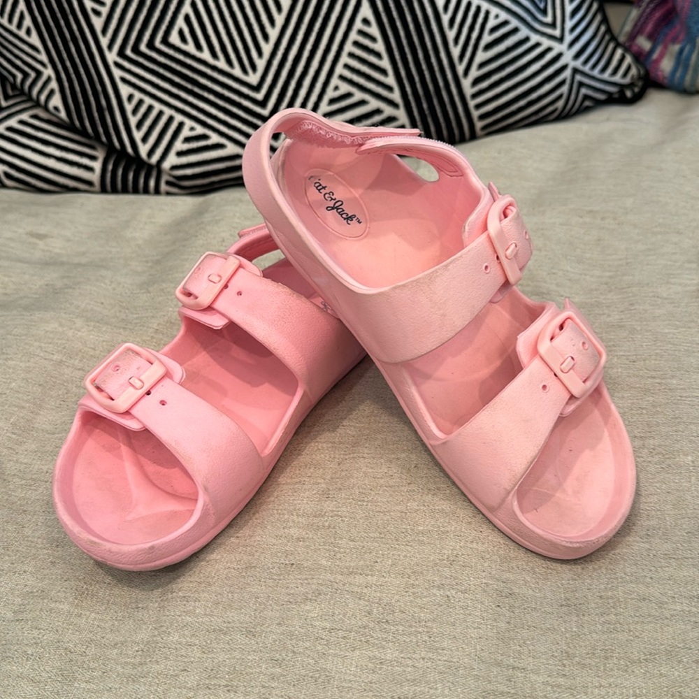 Cat and Jack rubber pink sandals UC size 12 Velcro strap closure